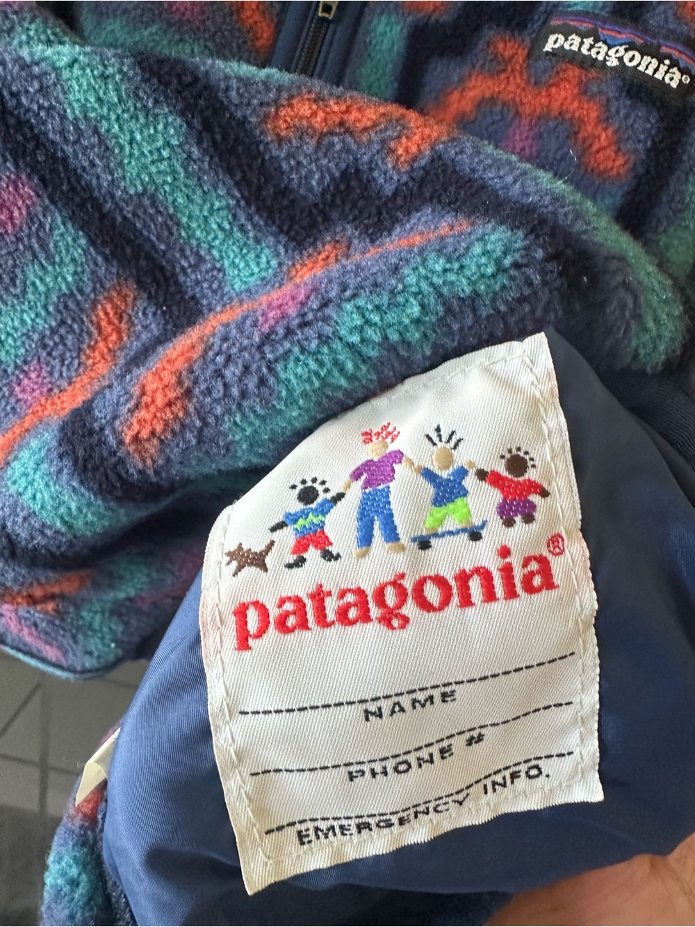 Vintage Patagonia Made in USA Kids Size 12 Patterned Fleece Pullover - Picture 4 of 6